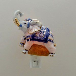 14k Gold Elephant Nightlight